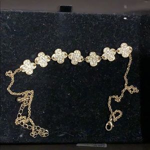 Gold clover crystal necklace